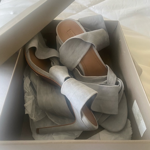 BCBG MAXAZRIA EMMA SANDAL - Picture 6 of 9